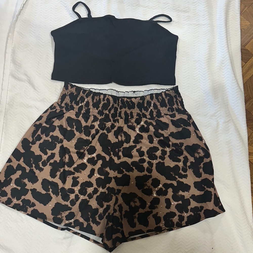 Maternity set Black Crop Top and Leopard Print Shorts Set small